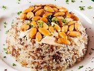 Ароматно пиле с ориз и кайма по източна рецепта – с канела, бахар и индийско орехче